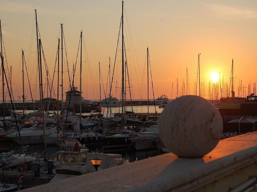 Il Sole Di Ostia Apartment Екстериор снимка